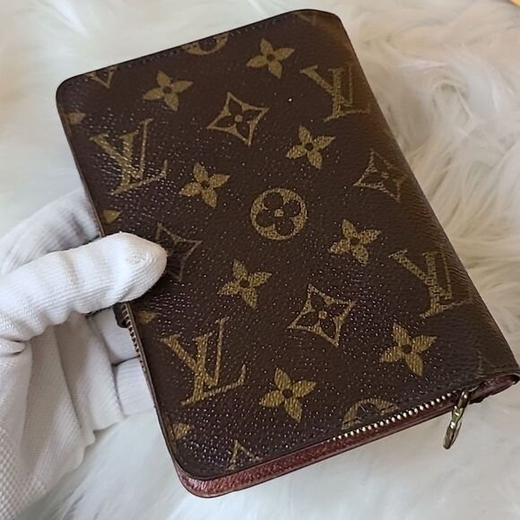 💯Authentic Louis Vuitton Mono Wallet 🍀 - Picture 1 of 12